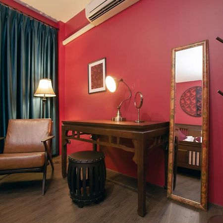Caiyong Hometel & Cafe'S Studio Bangkok Ngoại thất bức ảnh