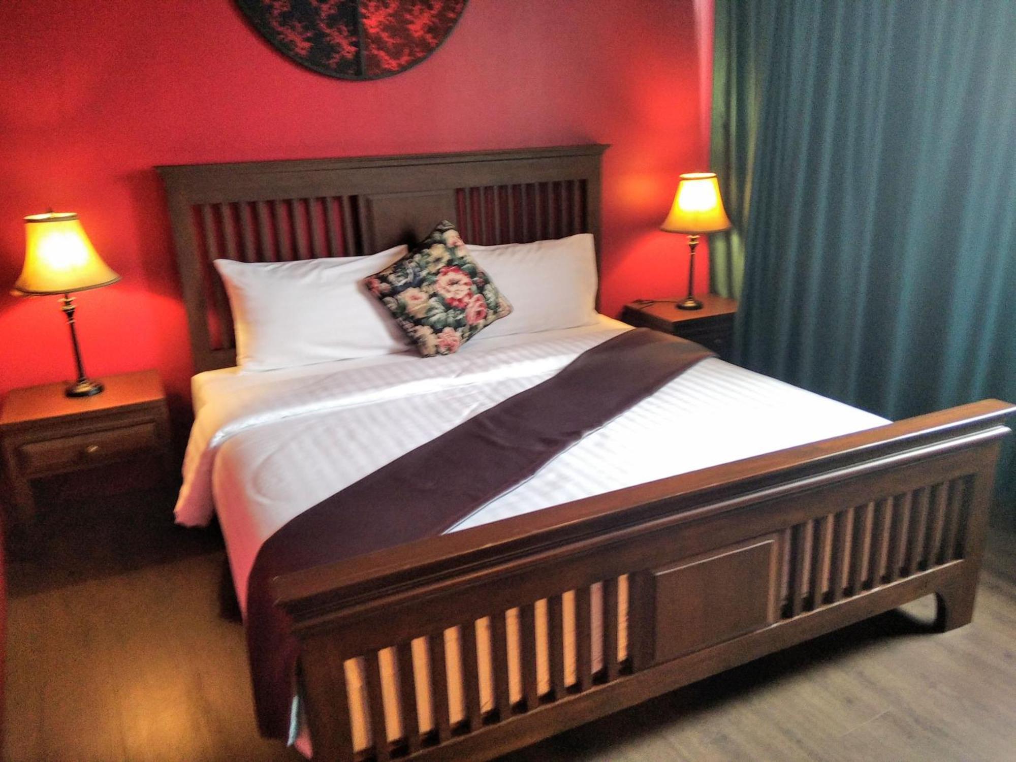 Caiyong Hometel & Cafe'S Studio Bangkok Ngoại thất bức ảnh